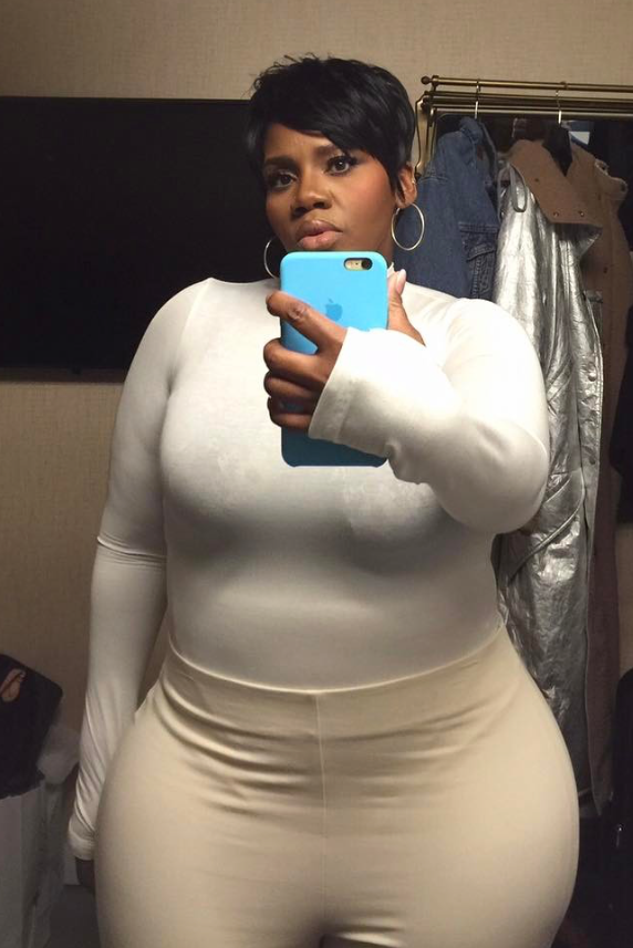 12 Inspiring Photos Of Kelly Price's Amazing New Body and Dramatic Weight Loss
